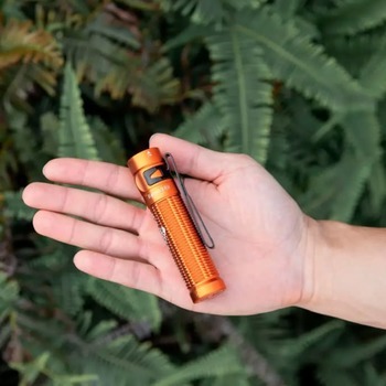 Фото Ліхтар Olight Baton 3 Pro Orange Skeleton 2370.45.80